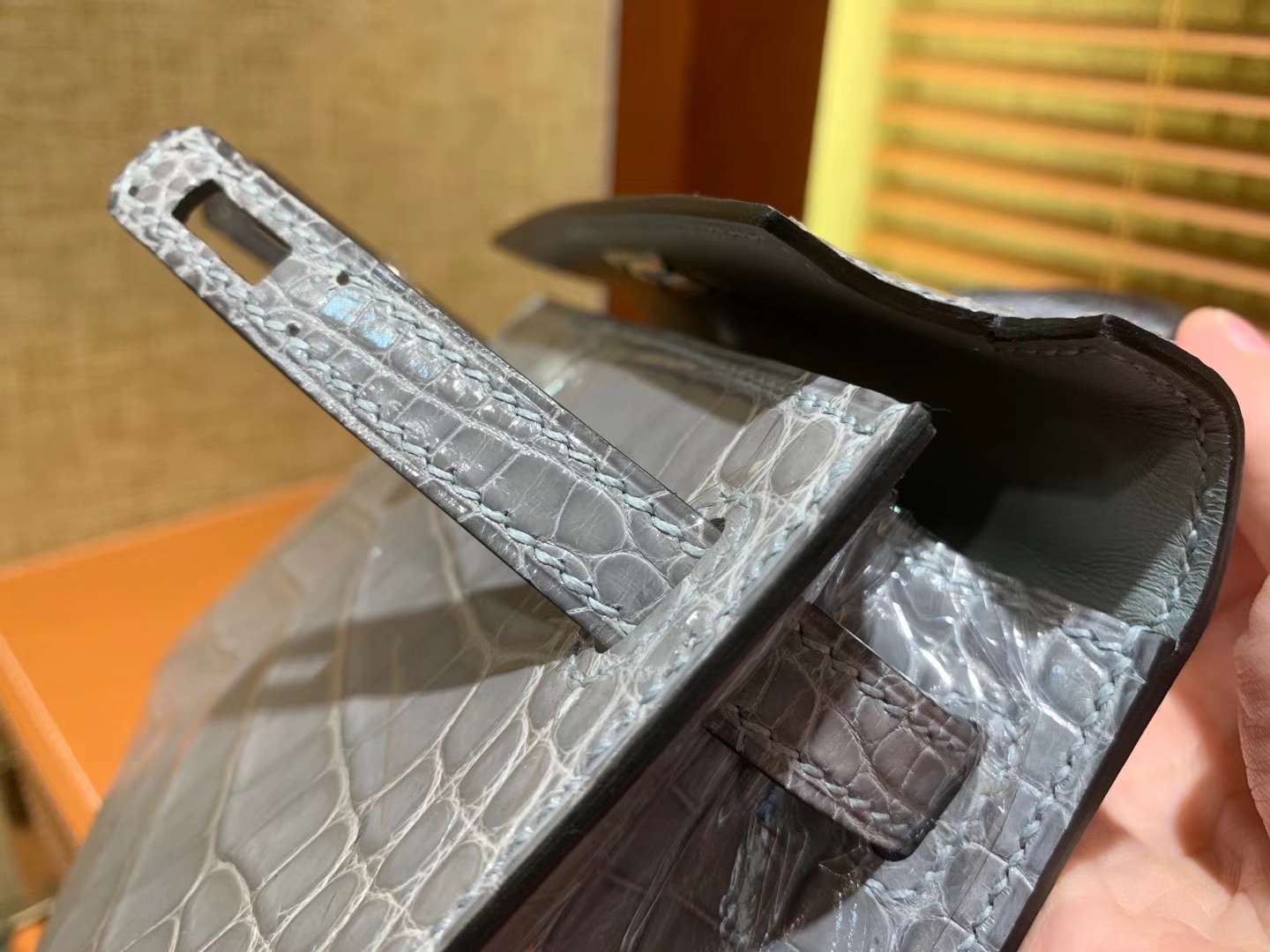 Hermès（爱马仕）MiniKelly 迷你凯莉 巴黎灰 一级美洲鳄鱼皮 顶级手缝蜡线 银扣 19cm 2代