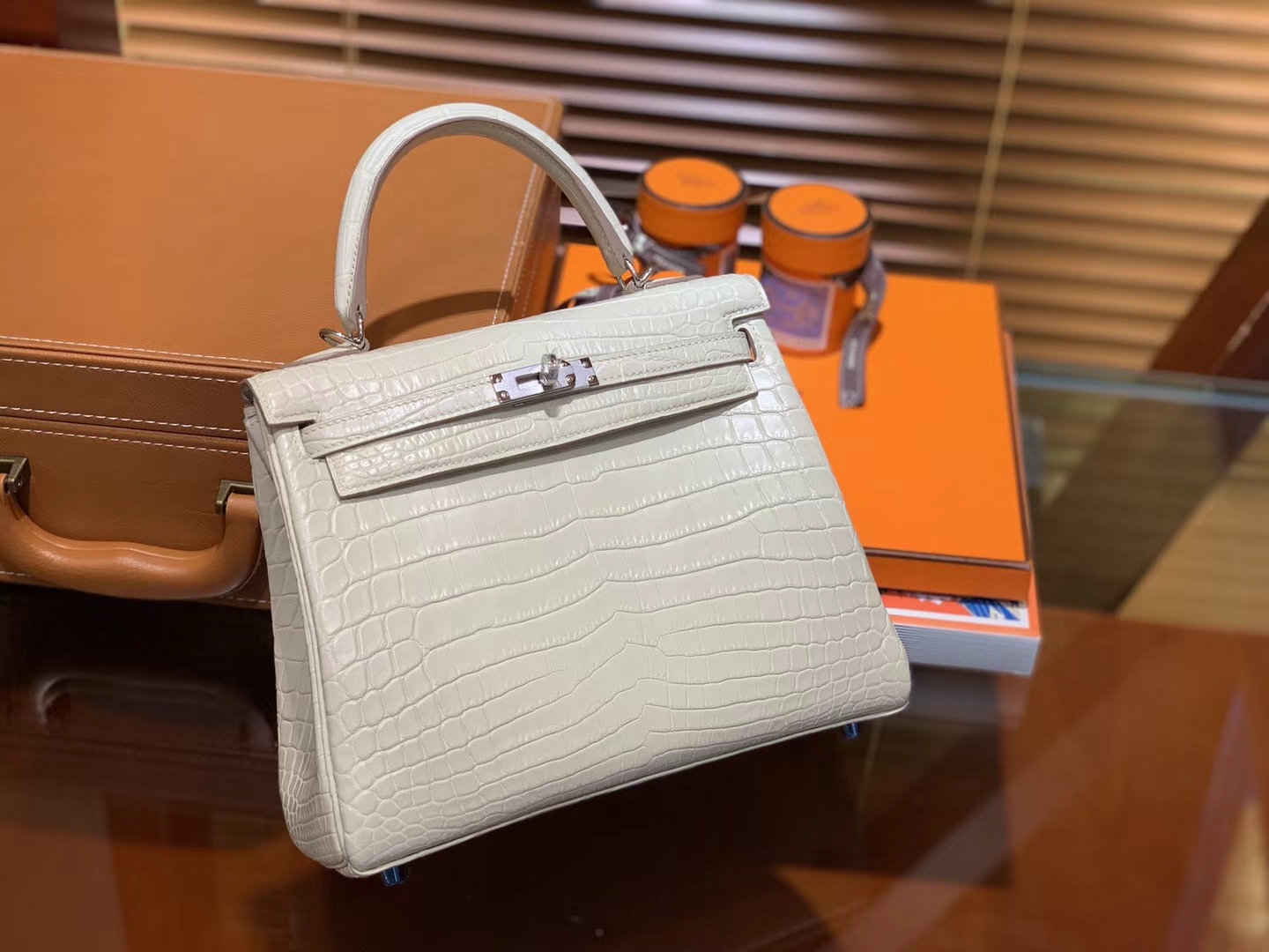 Hermès（爱马仕）Kelly 凯莉包 羊毛白 尼罗雾面 一级鳄鱼皮 顶级全手工缝制 银扣 25cm
