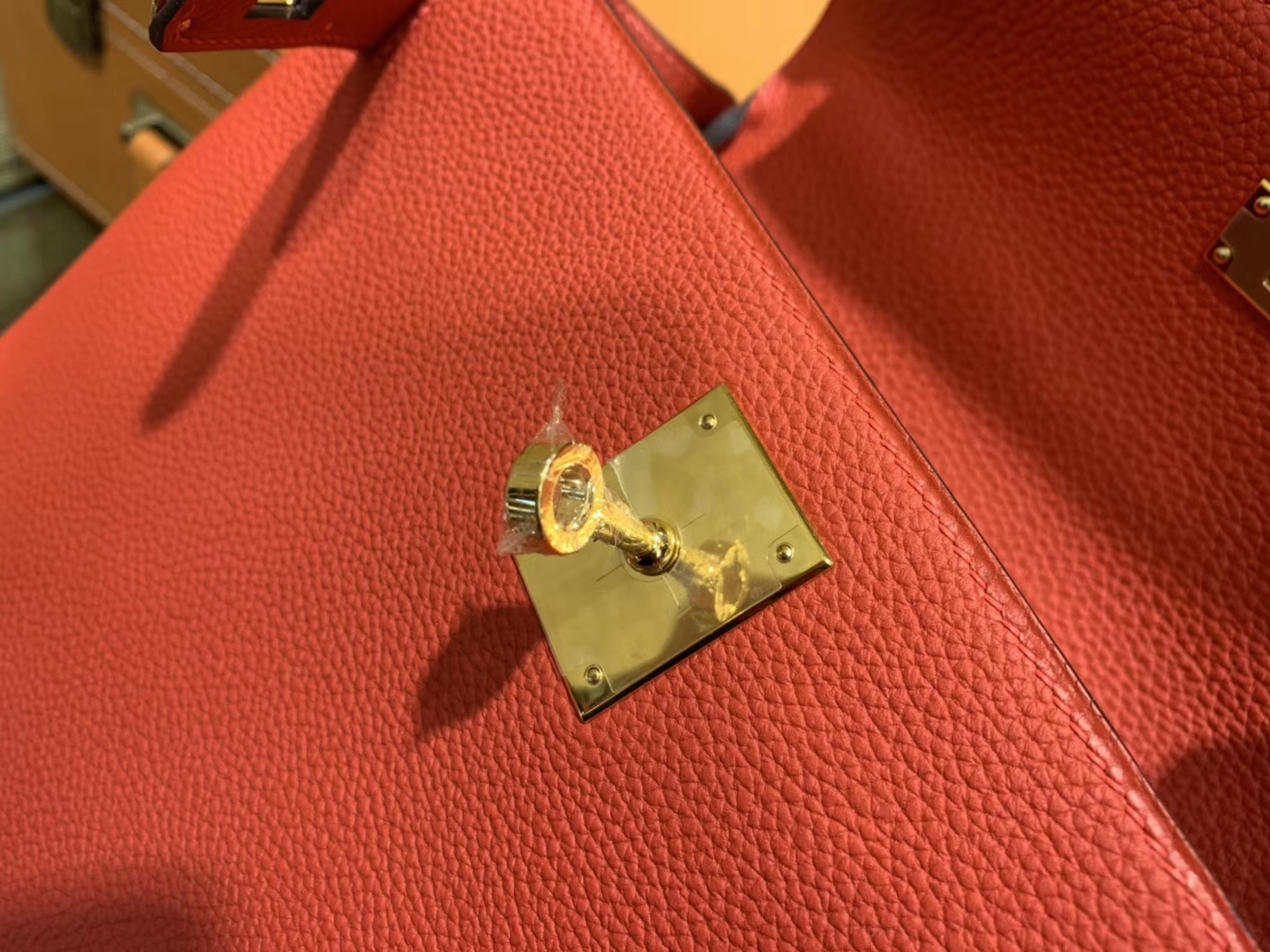 Hermès（爱马仕）Kelly凯莉包 togo小牛皮 中国红 进口原料 原版蜜蜡线 金扣 28cm