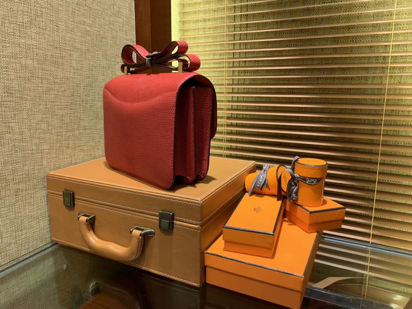 Hermès（爱马仕）Constance 23cm 番茄红 蜥蜴皮 顶级手缝工艺 金扣