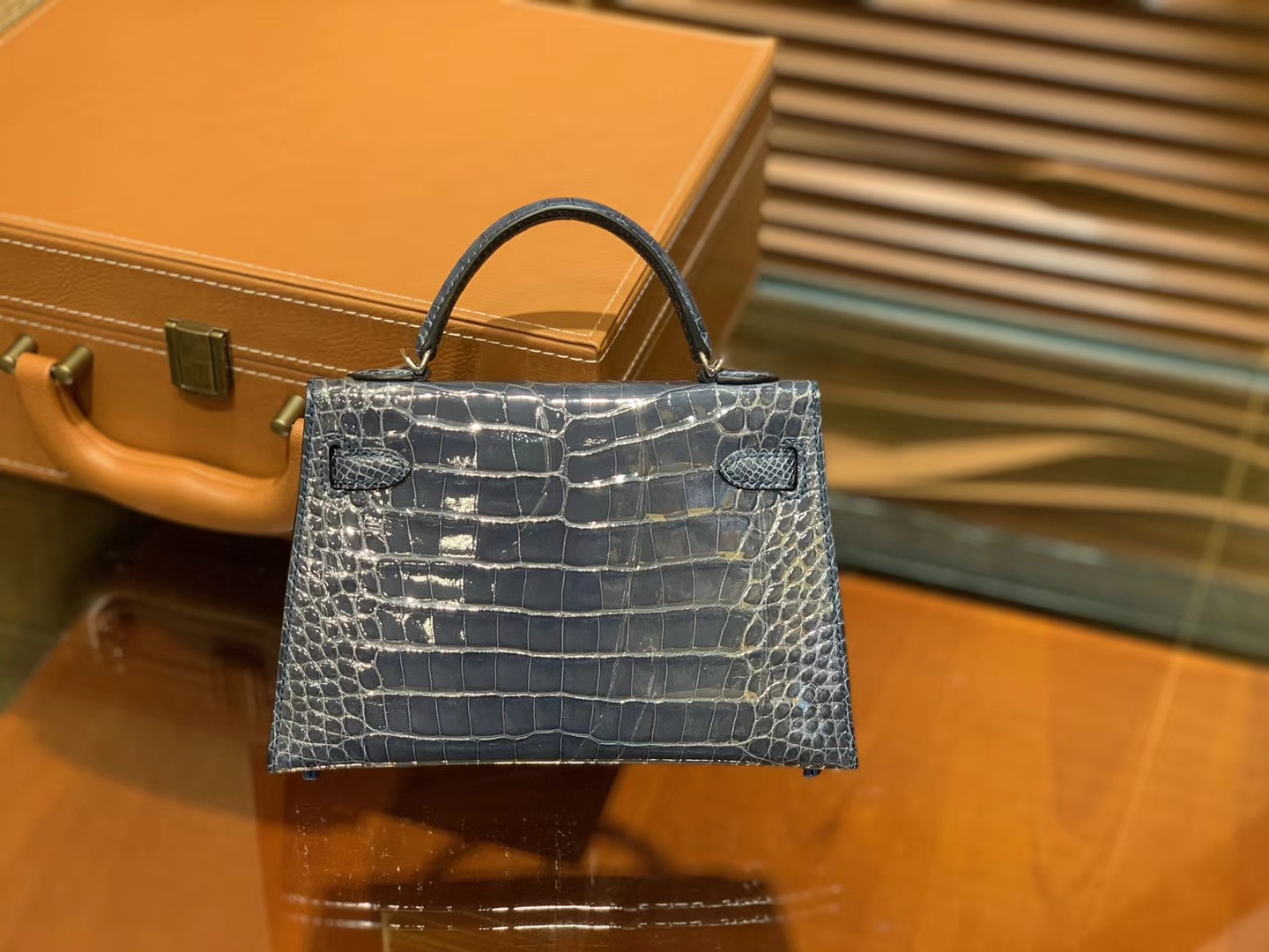 Hermès（爱马仕）Mini Kelly 迷你凯莉 藏蓝色 一级美洲鳄鱼皮 全手工缝制 臻品级别 银扣 19cm 2代