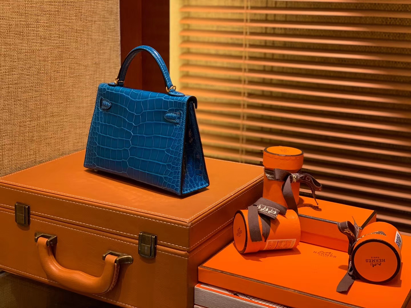 Hermès（爱马仕）Mini Kelly 宝蓝色 一级美洲鳄鱼皮 全手工缝制 臻品级别 金扣 19cm 2代
