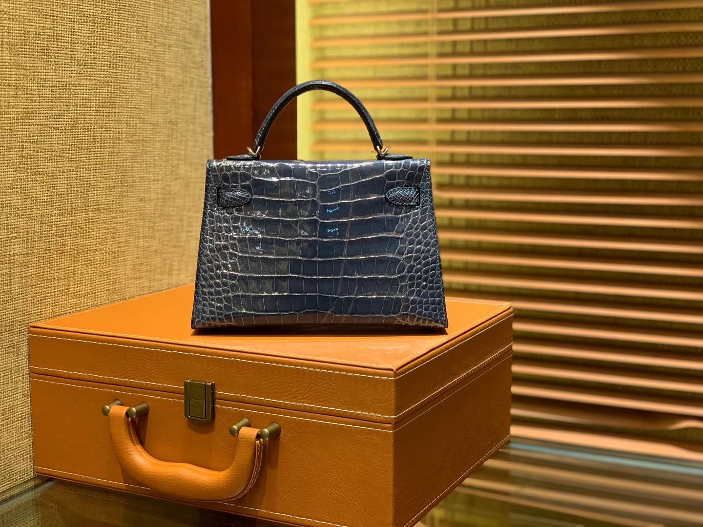 Hermès（爱马仕）Mini Kelly 迷你凯莉 藏蓝色 一级美洲鳄鱼皮 全手工缝制 臻品级别 银扣 19cm 2代