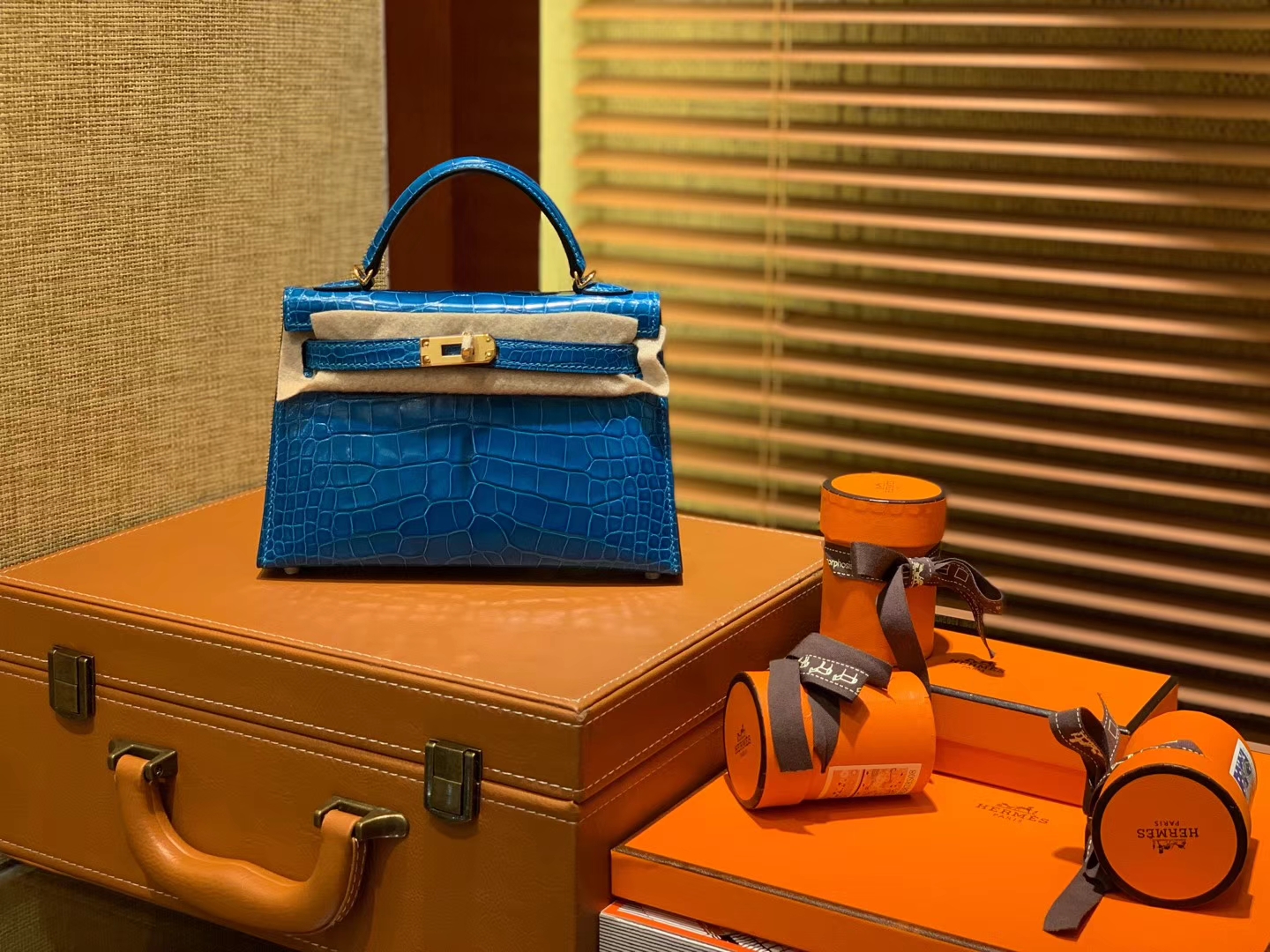 Hermès（爱马仕）Mini Kelly 宝蓝色 一级美洲鳄鱼皮 全手工缝制 臻品级别 金扣 19cm 2代