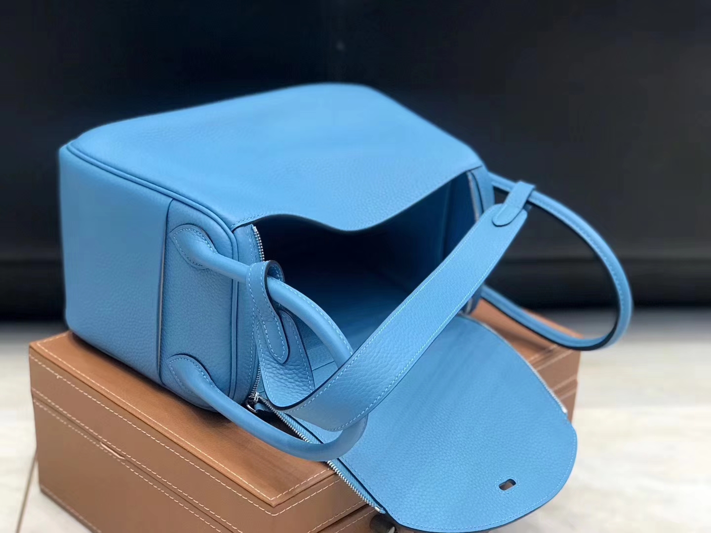Hermès（爱马仕）Lindy琳迪包 北方蓝 德国进口togo牛皮 蜡线全手工缝制 26cm