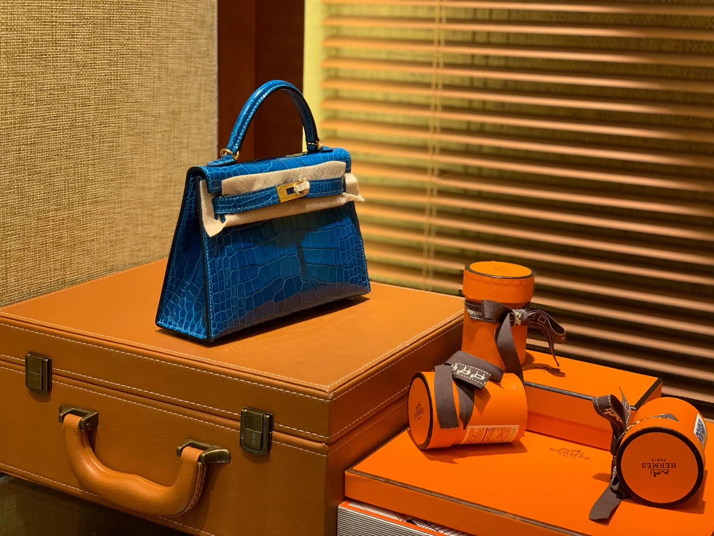 Hermès（爱马仕）Mini Kelly 宝蓝色 一级美洲鳄鱼皮 全手工缝制 臻品级别 金扣 19cm 2代