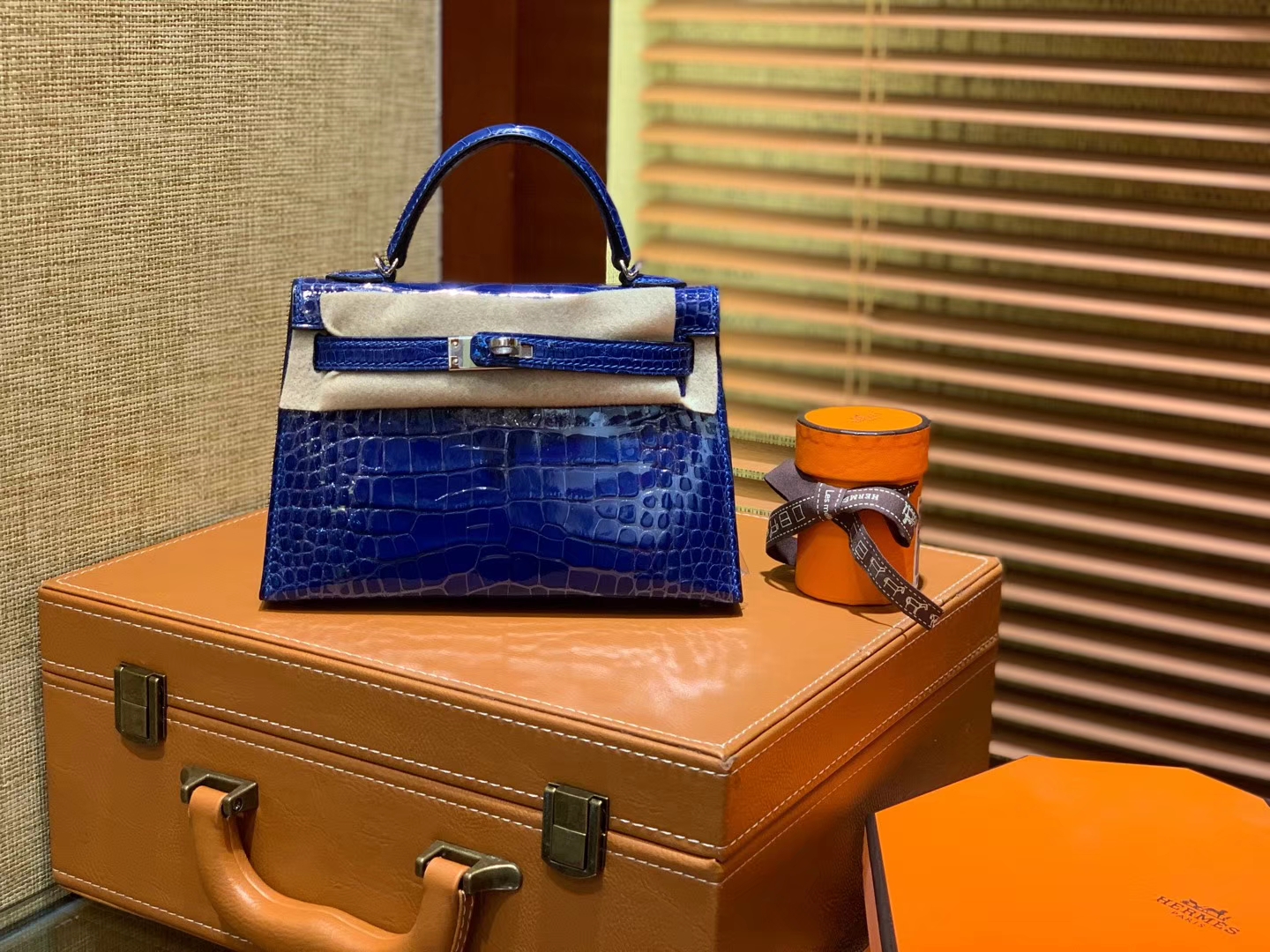 Hermès（爱马仕）Mini Kelly 宝蓝色 一级美洲鳄鱼皮 全手工缝制 臻品级别 银扣 19cm 2代