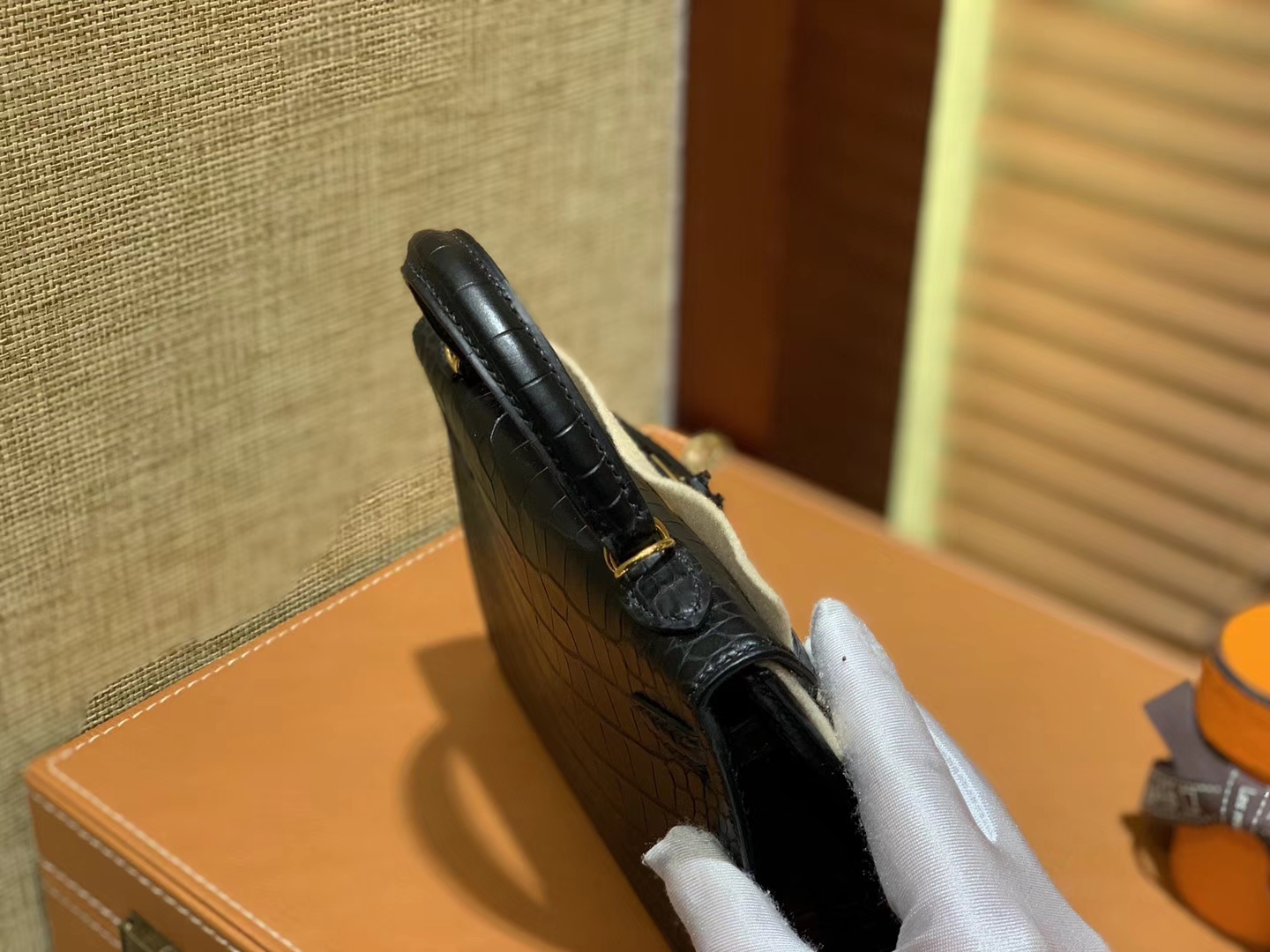 Hermès（爱马仕）Mini Kelly 迷你凯莉 黑色 一级美洲鳄鱼皮 全手工缝制 臻品级别 金扣 19cm 2代