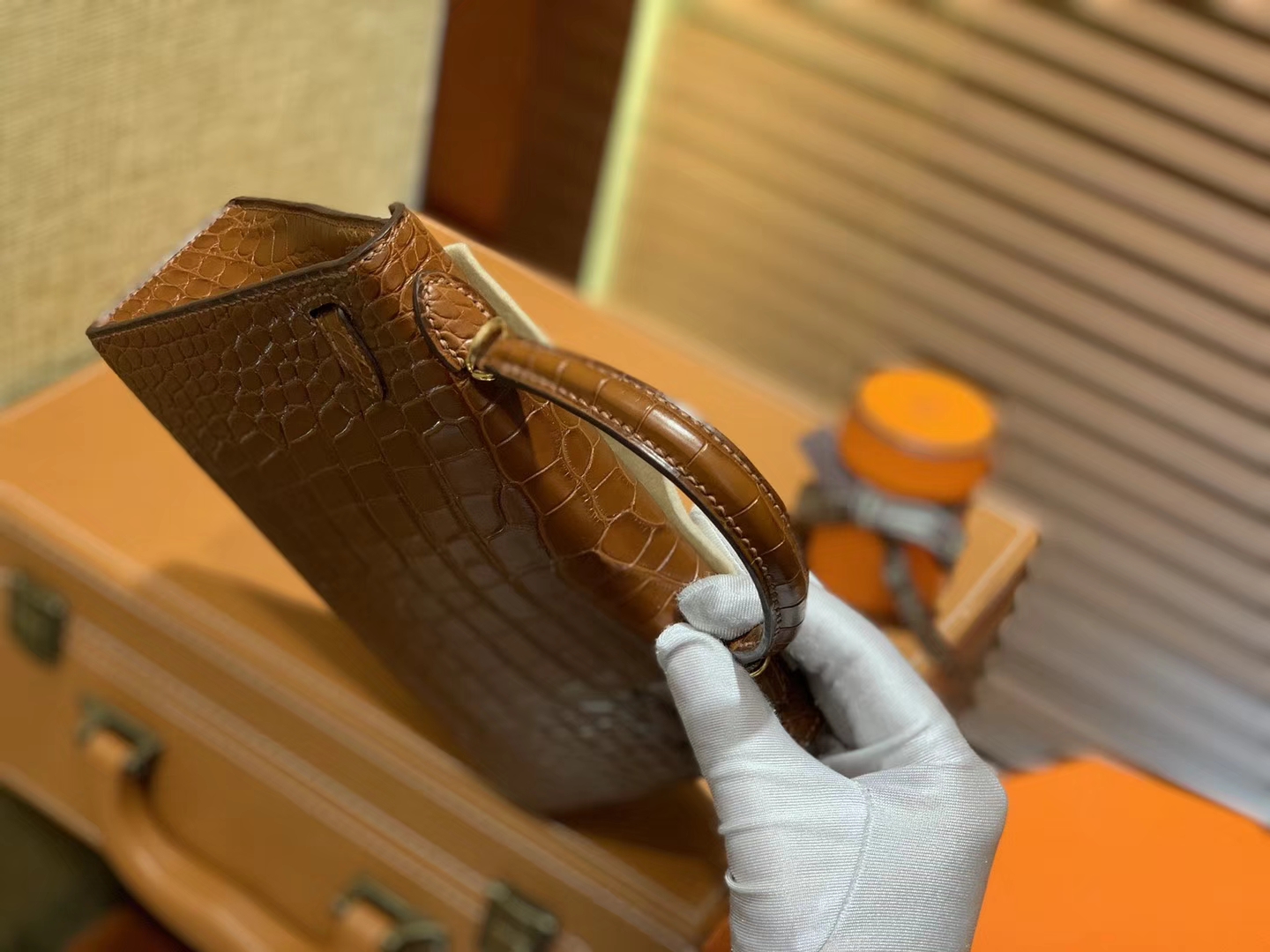 Hermès（爱马仕）Mini Kelly 迷你凯莉 咖啡色 一级美洲鳄鱼皮 全手工缝制 臻品级别 金扣 19cm 2代