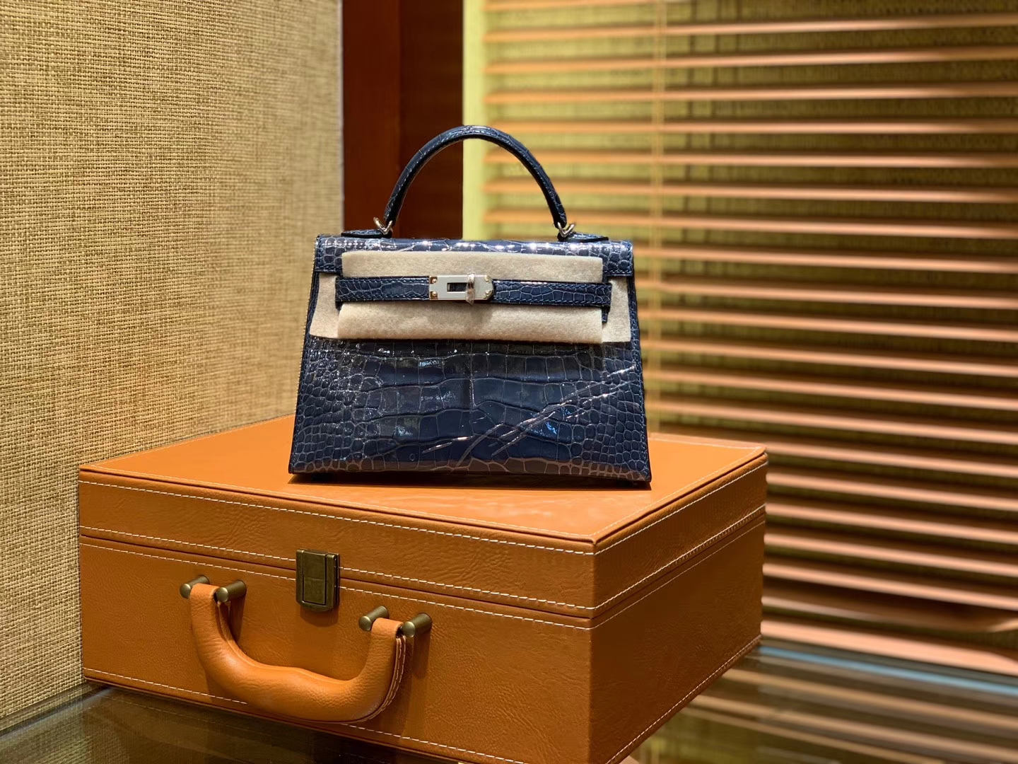 Hermès（爱马仕）Mini Kelly 迷你凯莉 藏蓝色 一级美洲鳄鱼皮 全手工缝制 臻品级别 银扣 19cm 2代