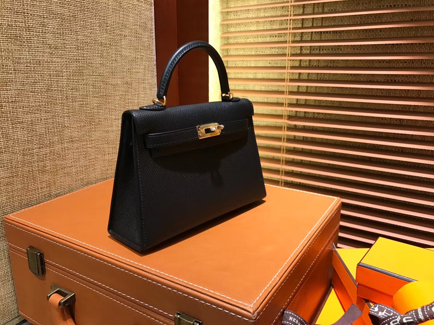 Hermès（爱马仕）Mini Kelly迷你凯莉 黑色 德国掌纹牛皮 全手工缝制 臻品级别 金扣 19cm