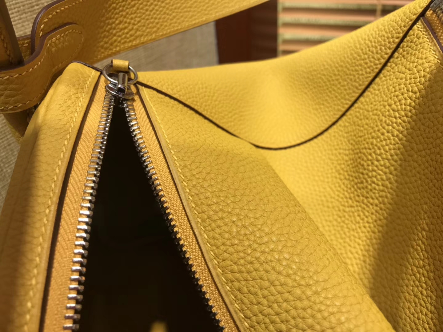 Hermès（爱马仕）Lindy琳迪包 琥珀黄 德国进口togo牛皮 全手工缝制 银扣 30cm