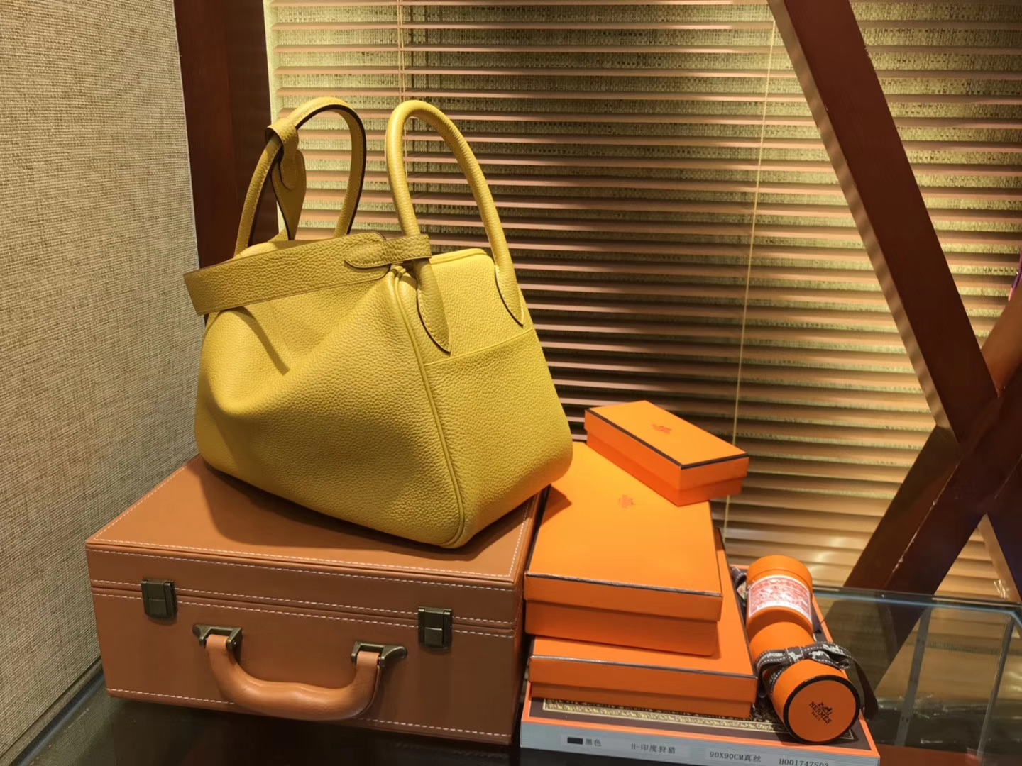 Hermès（爱马仕）Lindy琳迪包 琥珀黄 德国进口togo牛皮 全手工缝制 银扣 30cm