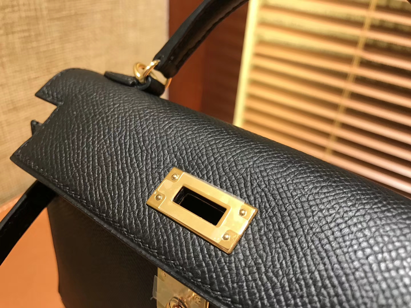 Hermès（爱马仕）Mini Kelly迷你凯莉 黑色 德国掌纹牛皮 全手工缝制 臻品级别 金扣 19cm
