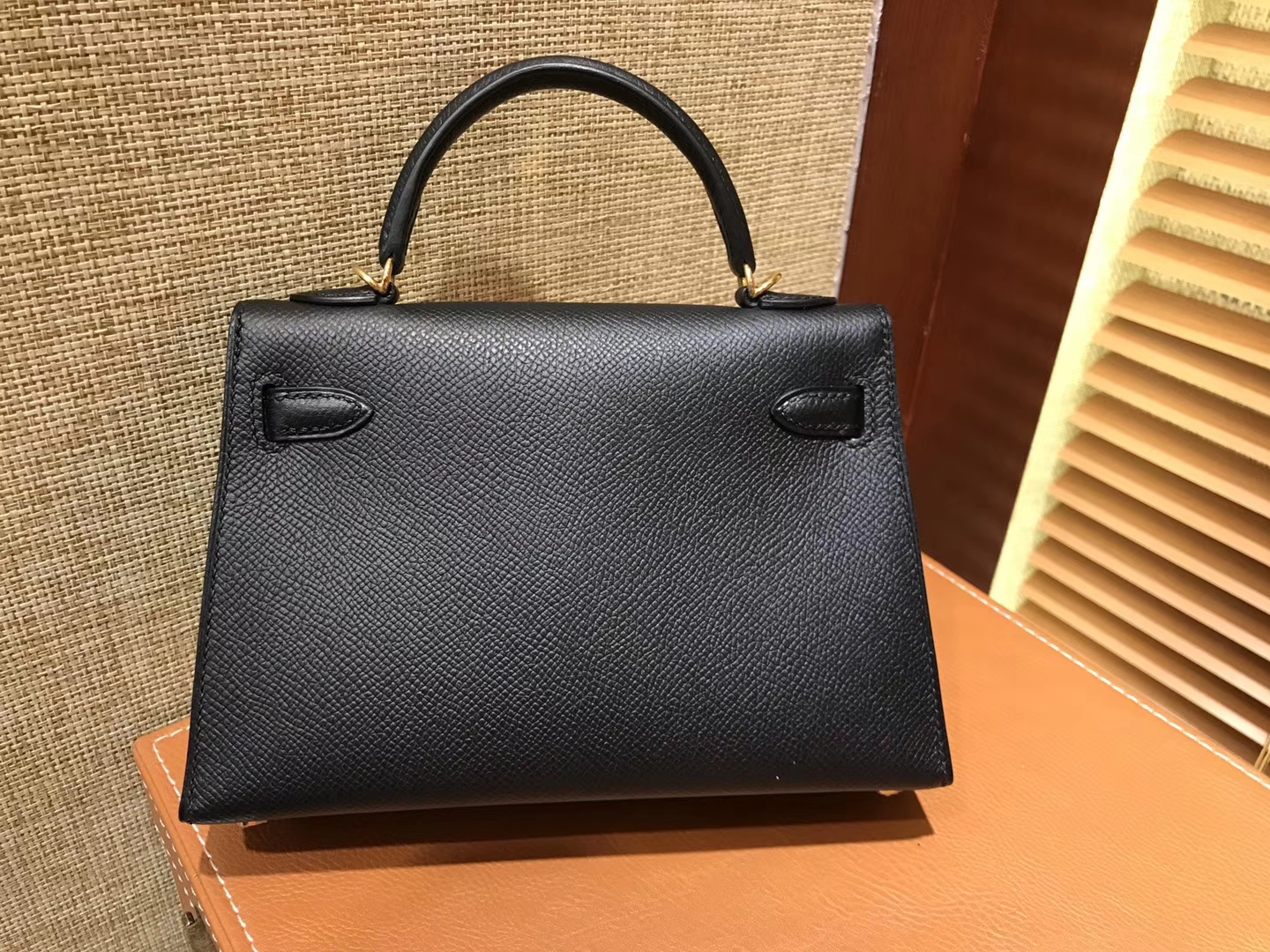 Hermès（爱马仕）Mini Kelly迷你凯莉 黑色 德国掌纹牛皮 全手工缝制 臻品级别 金扣 19cm