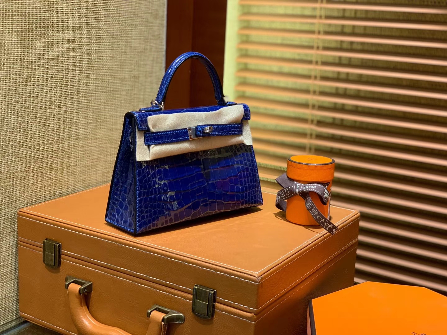 Hermès（爱马仕）Mini Kelly 宝蓝色 一级美洲鳄鱼皮 全手工缝制 臻品级别 银扣 19cm 2代