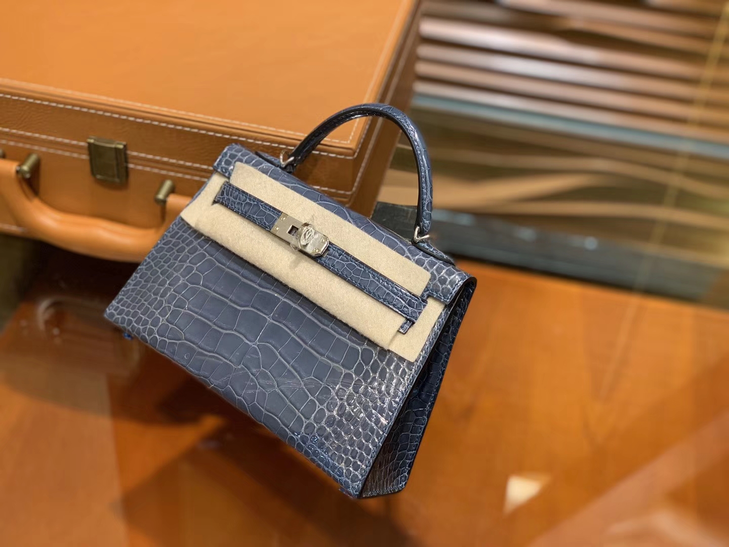 Hermès（爱马仕）Mini Kelly 迷你凯莉 藏蓝色 一级美洲鳄鱼皮 全手工缝制 臻品级别 银扣 19cm 2代