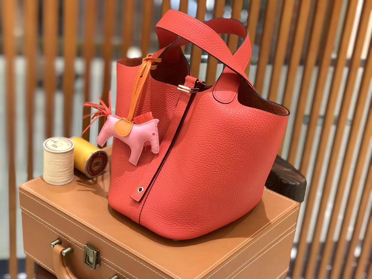 Hermès（爱马仕）新增现货 Picotin 菜篮子 橘红色 全手工蜡线缝制 银扣 18cm