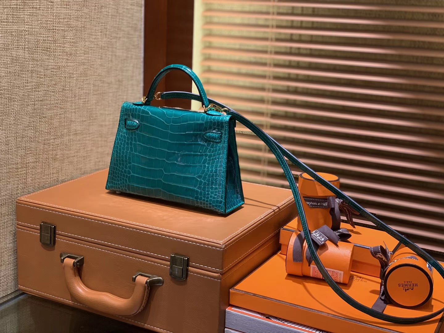 Hermès（爱马仕）Mini Kelly 祖母绿 一级美洲鳄鱼皮 全手工缝制 臻品级别 金扣 19cm 2代