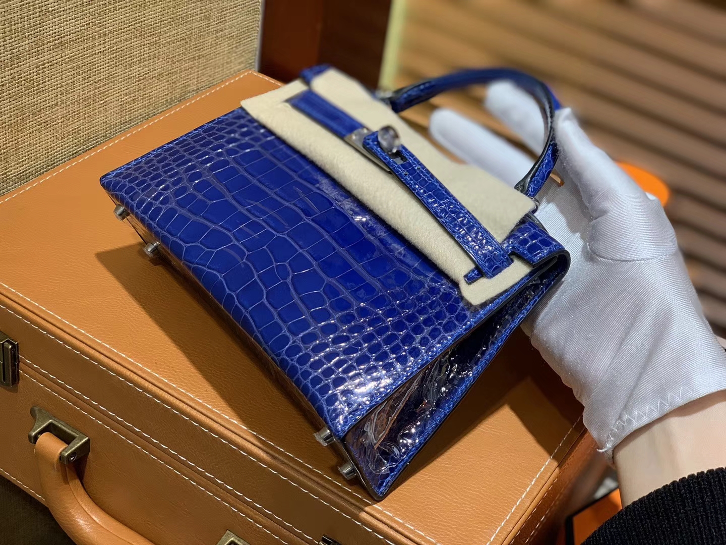 Hermès（爱马仕）Mini Kelly 宝蓝色 一级美洲鳄鱼皮 全手工缝制 臻品级别 银扣 19cm 2代