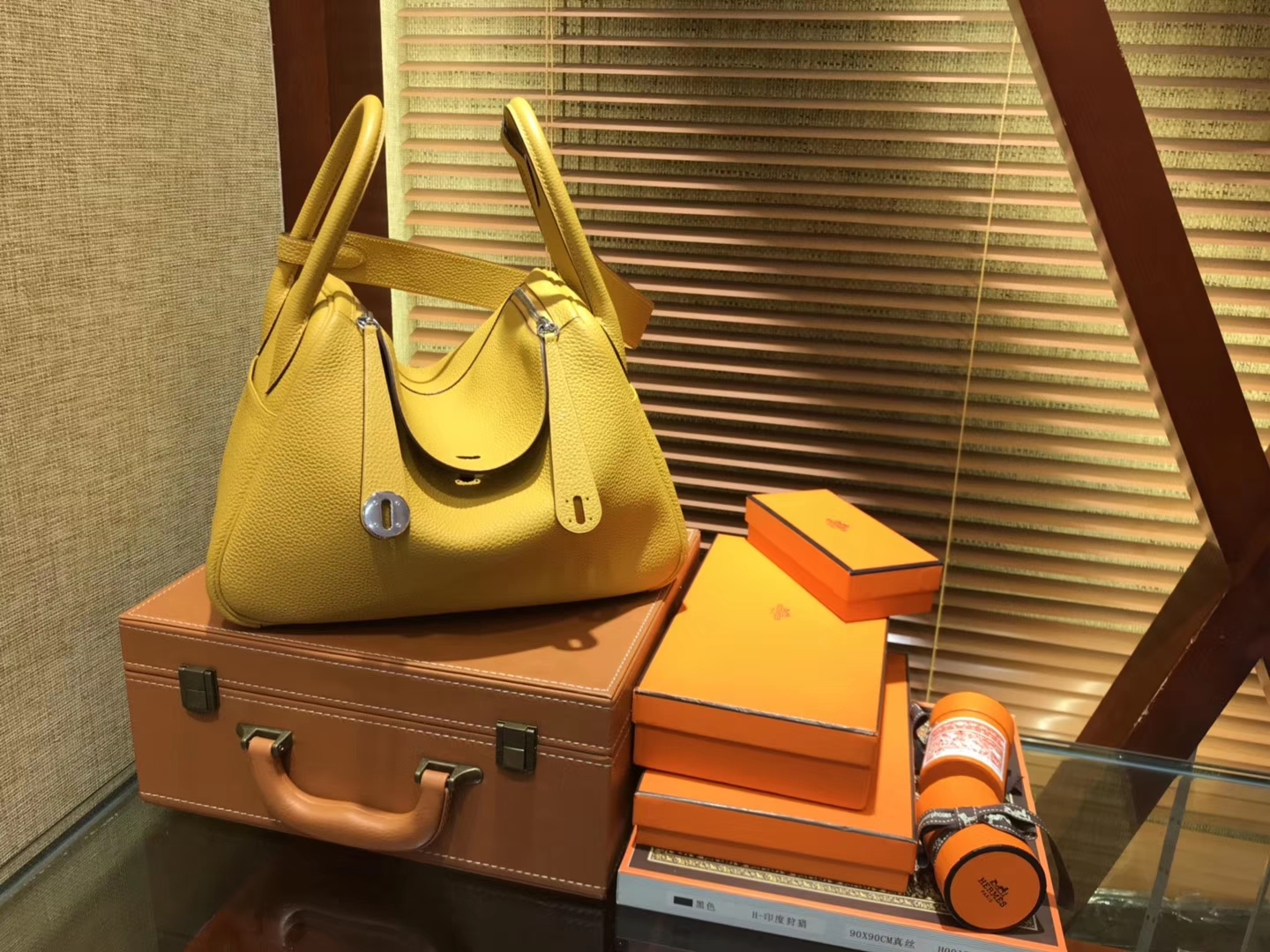 Hermès（爱马仕）Lindy琳迪包 琥珀黄 德国进口togo牛皮 全手工缝制 银扣 30cm