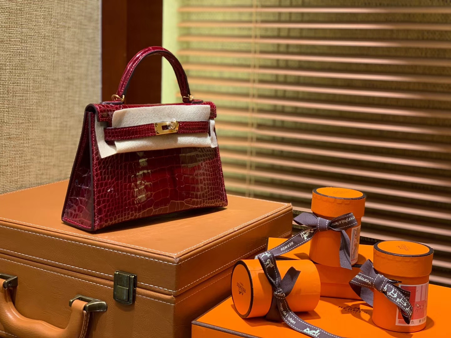 Hermès（爱马仕）Mini Kelly 枣红色 一级美洲鳄鱼皮 全手工缝制 臻品级别 金扣 19cm 2代