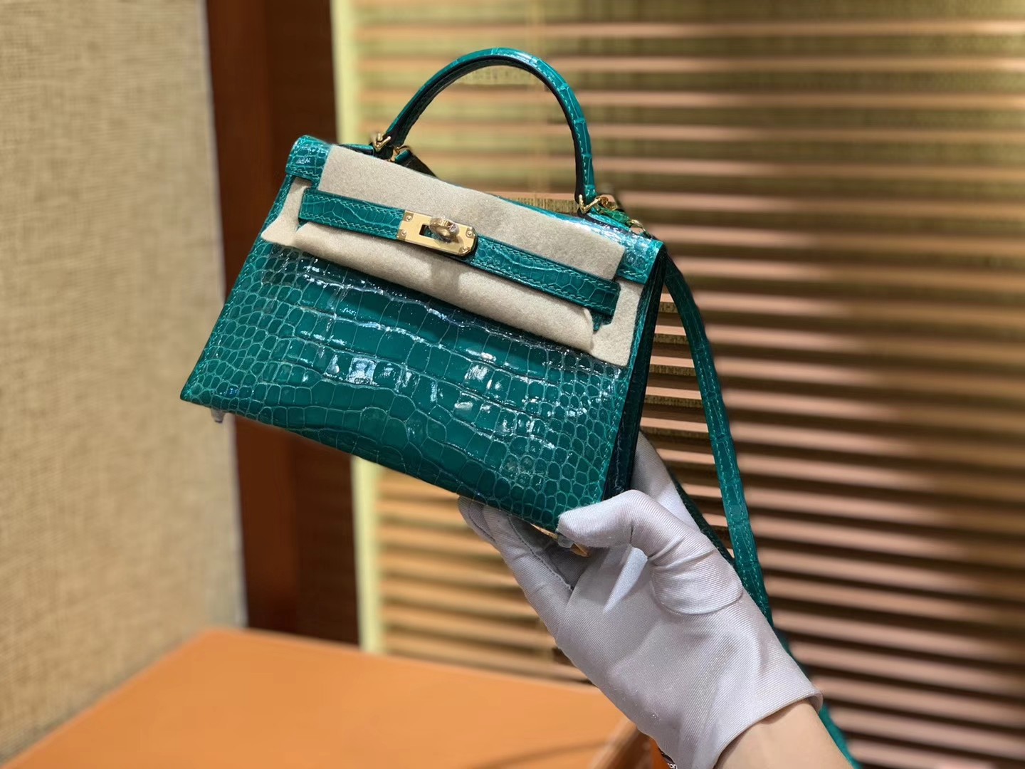 Hermès（爱马仕）Mini Kelly 祖母绿 一级美洲鳄鱼皮 全手工缝制 臻品级别 金扣 19cm 2代