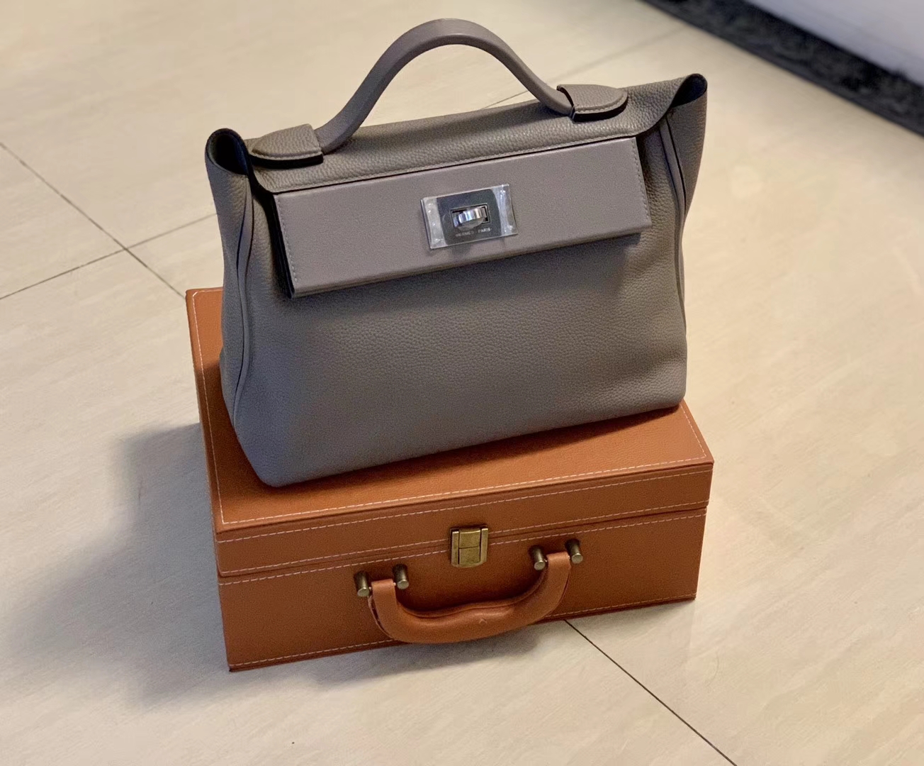 Hermès（爱马仕）Kelly-2424 斑鸠灰 原厂御用顶级小牛皮拼Swift皮 togo 银扣 29cm