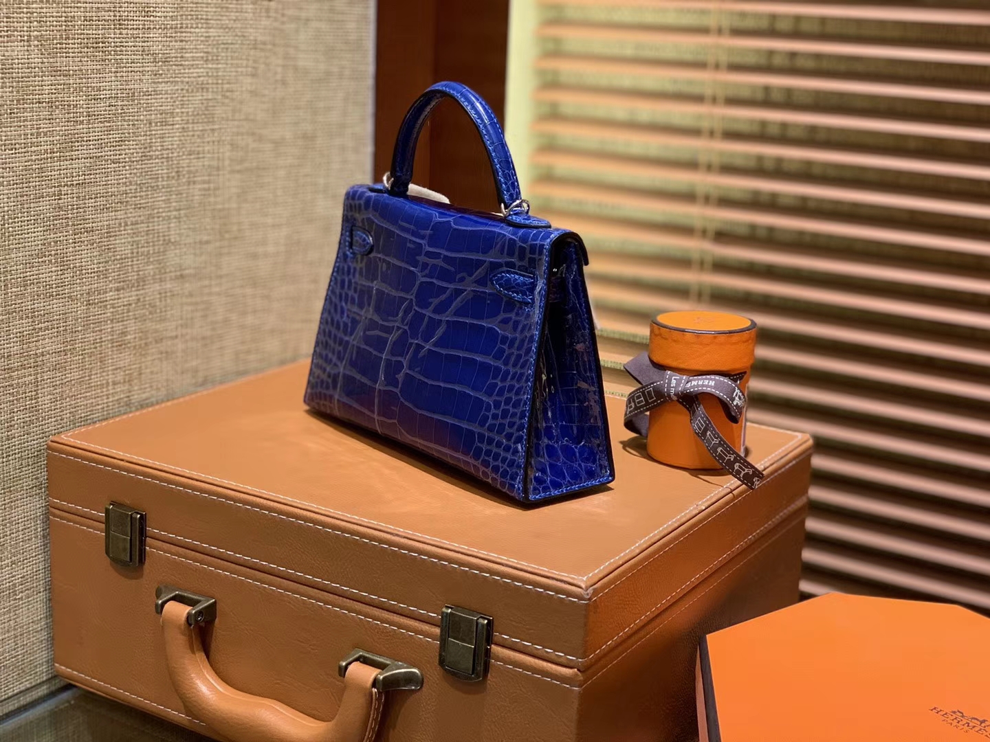 Hermès（爱马仕）Mini Kelly 宝蓝色 一级美洲鳄鱼皮 全手工缝制 臻品级别 银扣 19cm 2代