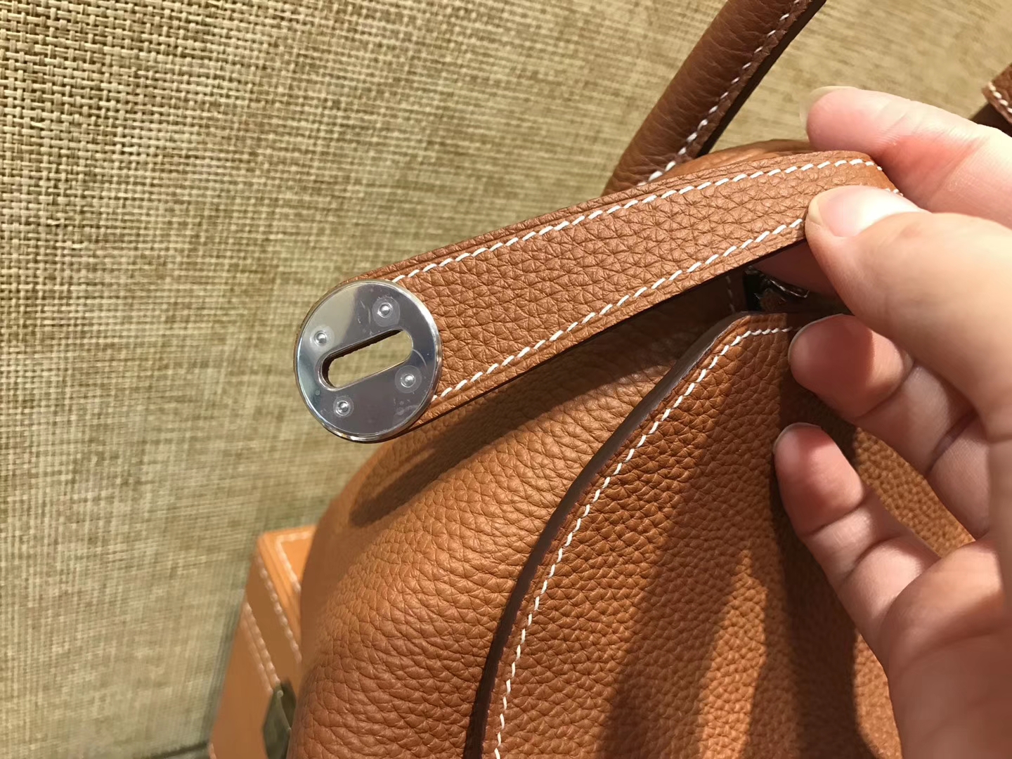Hermès（爱马仕）Lindy琳迪包 金棕色 德国进口togo牛皮 全手工缝制 银扣 30cm