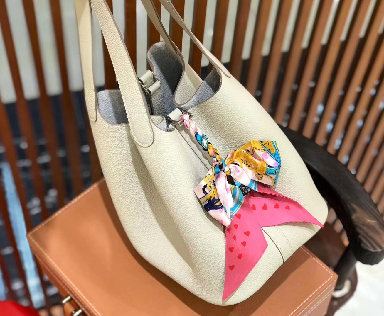Hermès（爱马仕）新增现货 Picotin 菜篮子 奶昔白 全手工蜡线缝制 银扣 22cm