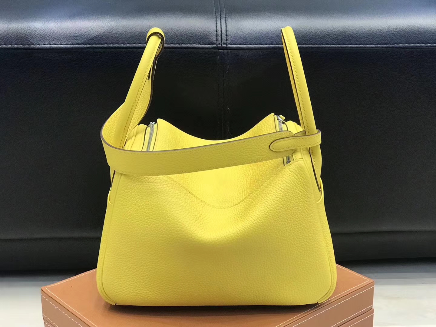 Hermès（爱马仕）Lindy琳迪包 那不勒斯黄 德国进口togo牛皮 蜡线全手工缝制 26cm