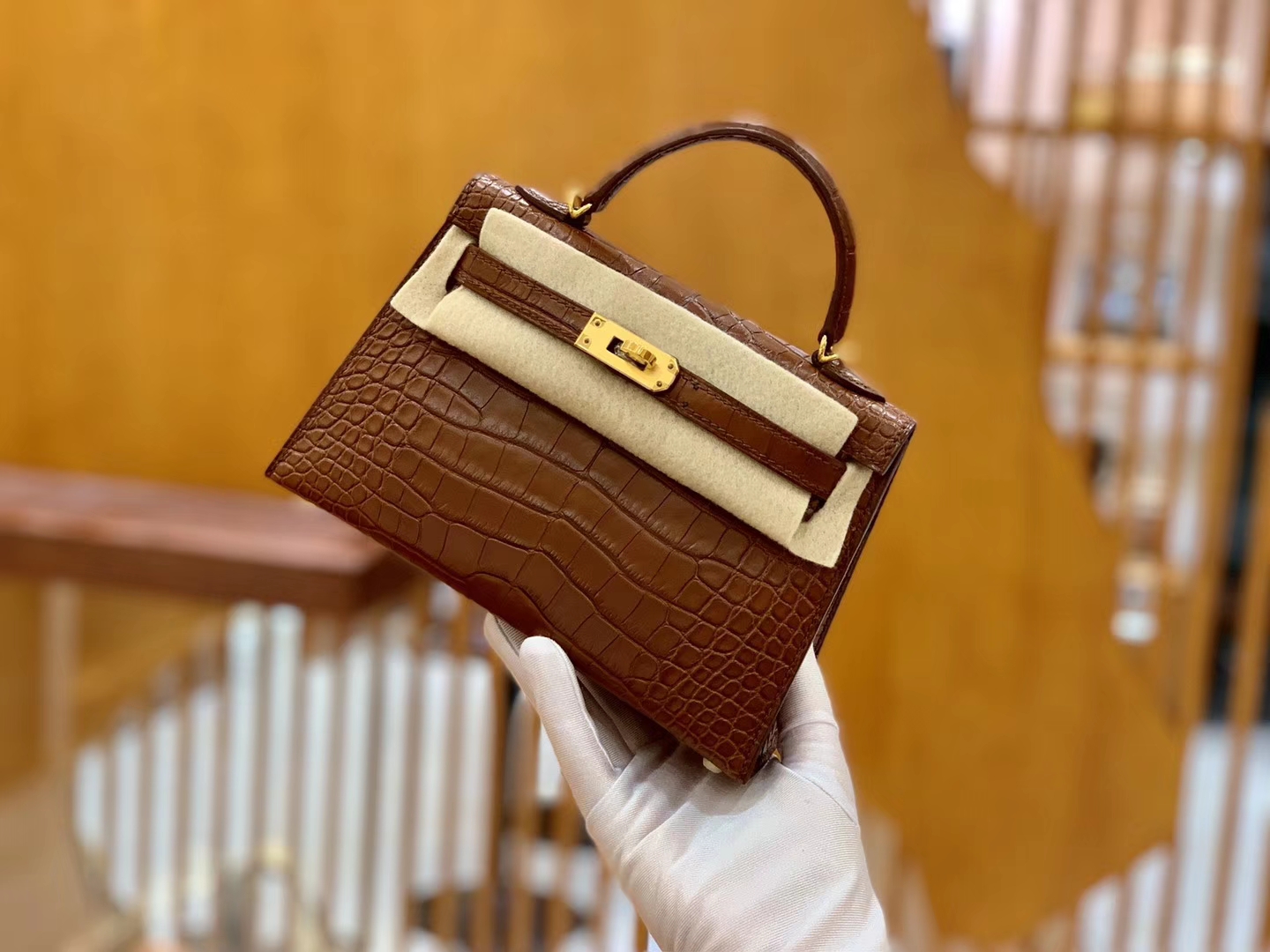 Hermès（爱马仕）Mini Kelly 迷你凯莉 焦糖棕色 雾面鳄鱼 一级 顶端级别 美洲 臻品级别 金扣 19cm
