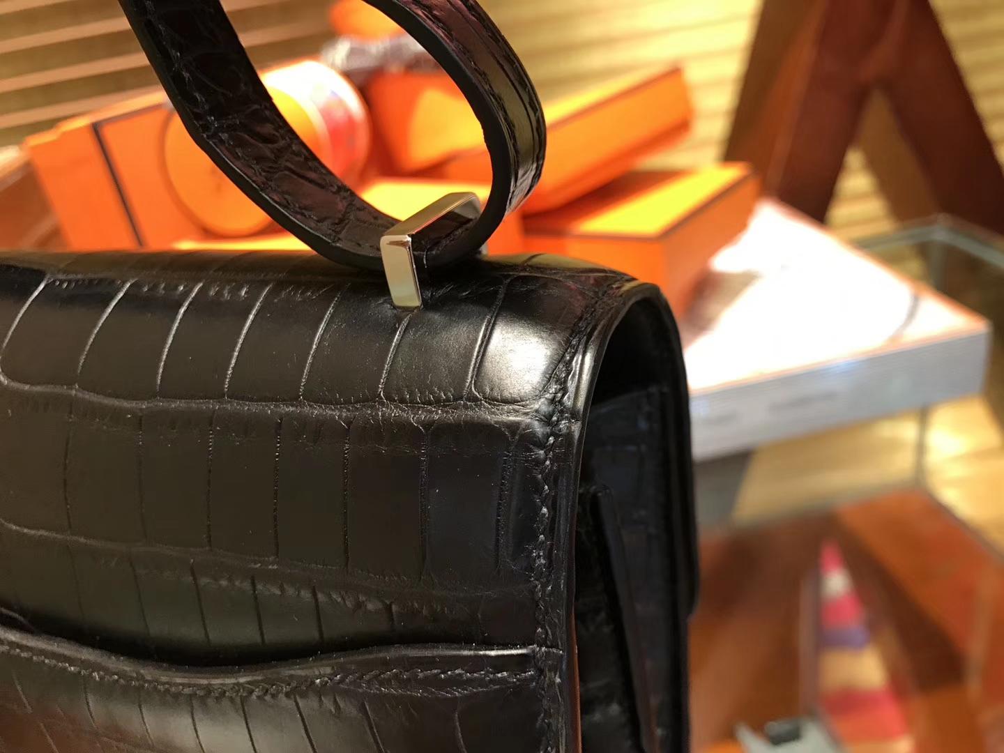 Hermès（爱马仕）Constance 空姐包 黑色 一级鳄鱼皮 尼罗鳄 原版蜜蜡线 珐琅扣 23cm