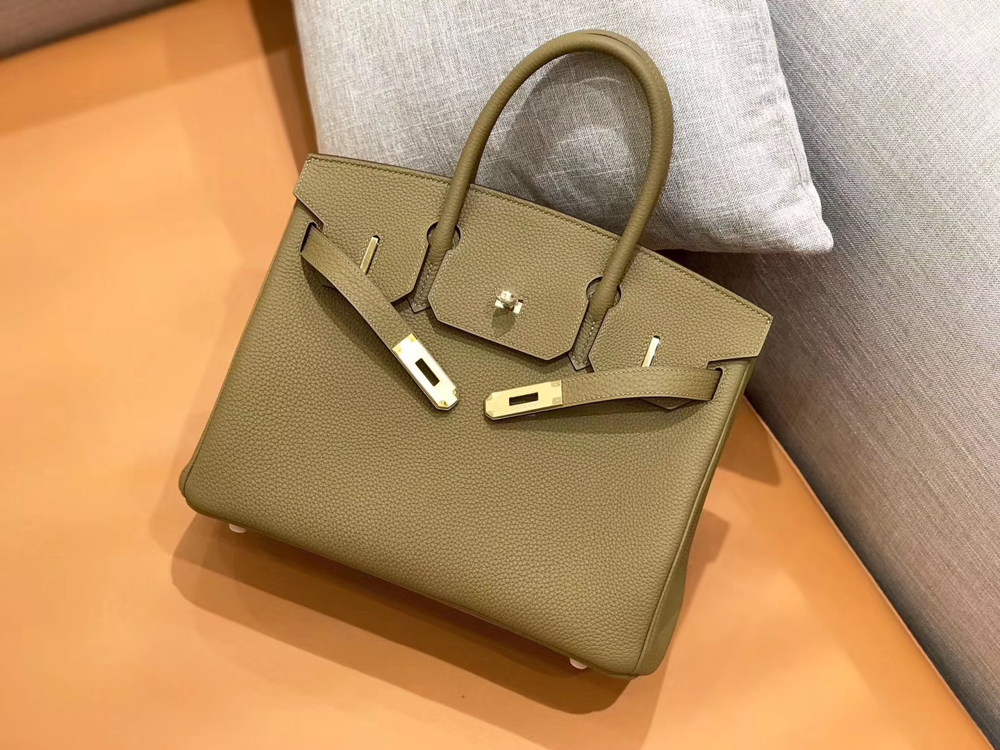 Hermès（爱马仕）新增现货 birkin 铂金包 德国进口小牛皮 新颜色 30cm