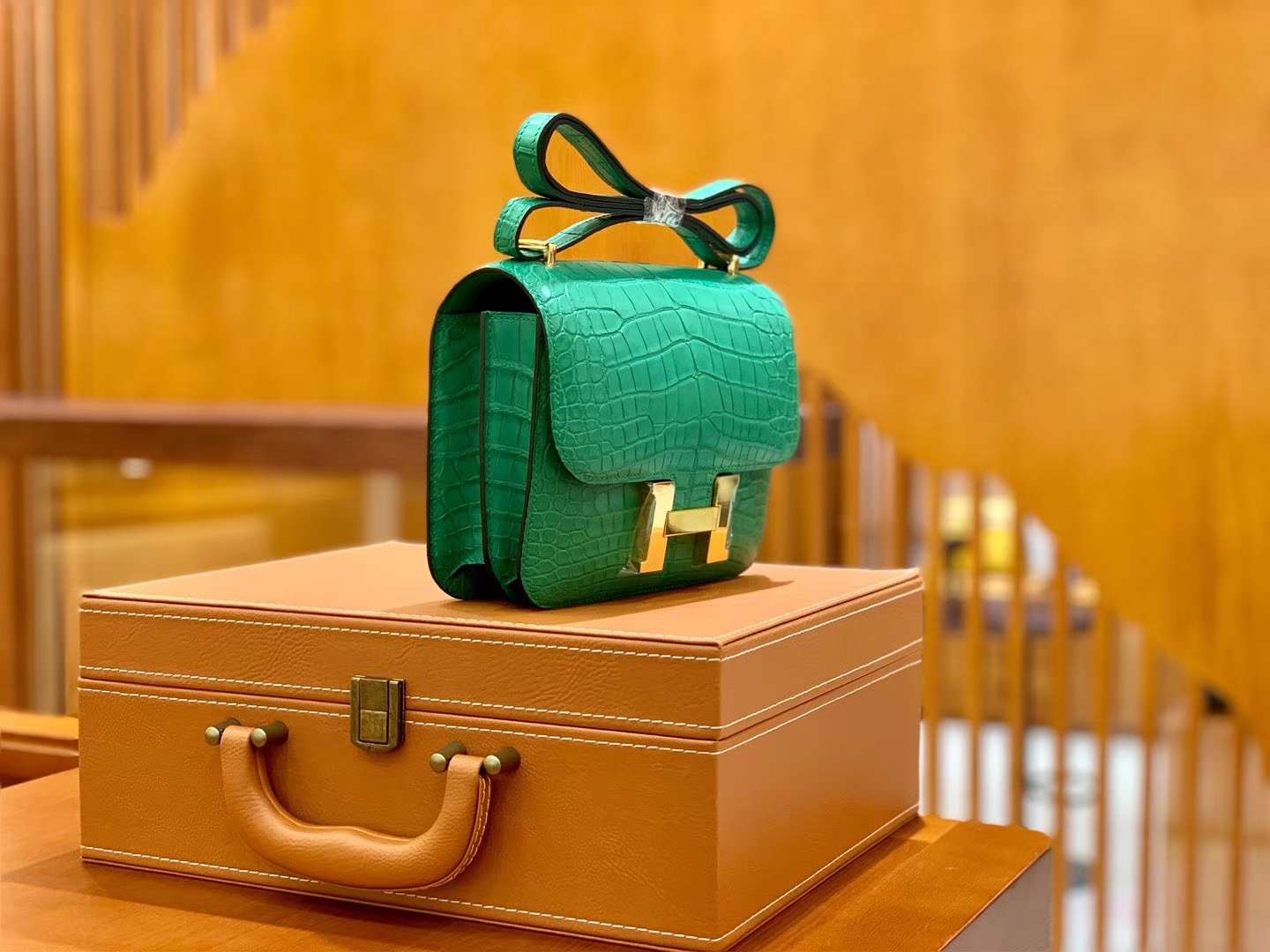 Hermès（爱马仕）Constance 空姐包 湖水绿 一级 美洲鳄 顶端级别 臻品级别 18cm