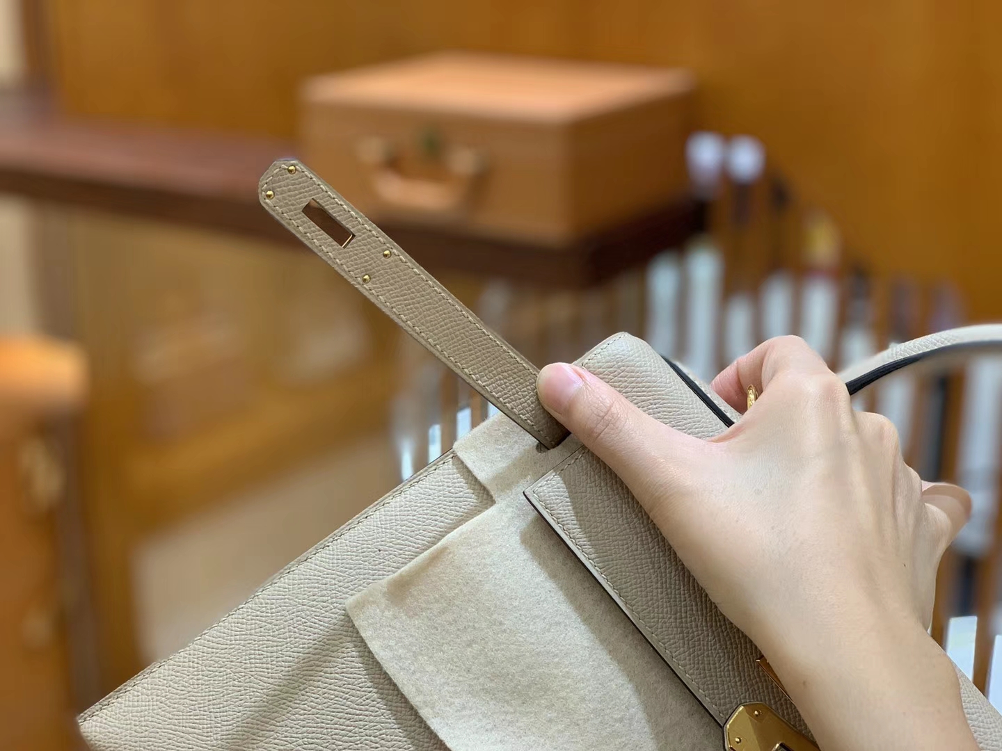 Hermès（爱马仕）Kelly 风衣灰 德国进口掌纹牛皮 全手工蜡线缝制 金扣 28cm