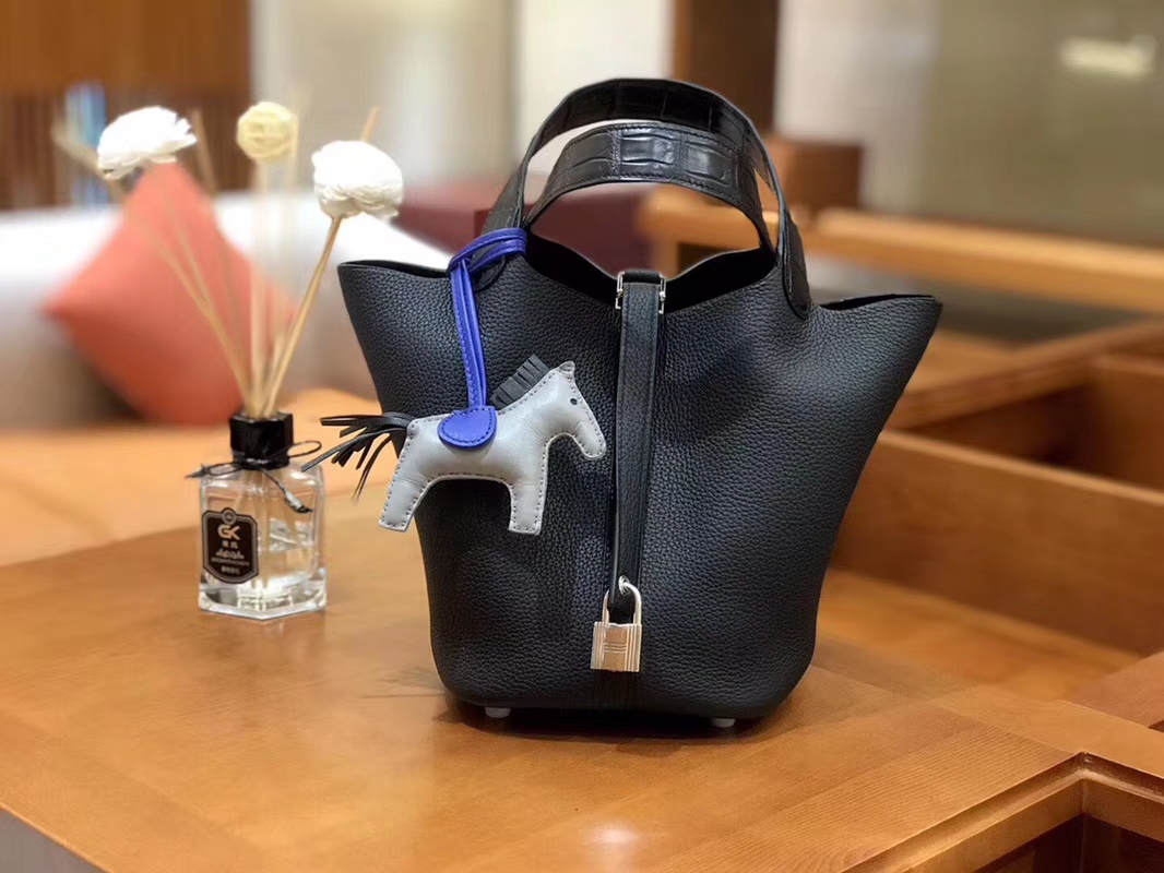 Hermès（爱马仕）Picotin 菜篮包 黑色 哑光鳄鱼皮拼TC皮 银扣 18cm