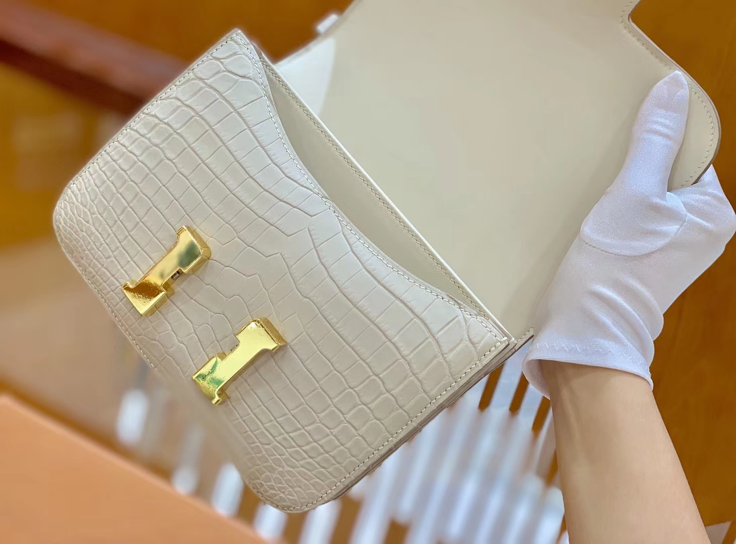 Hermès（爱马仕）Constance 空姐包 羊毛白 一级 尼罗鳄 顶端级别 臻品级别 金扣 18cm
