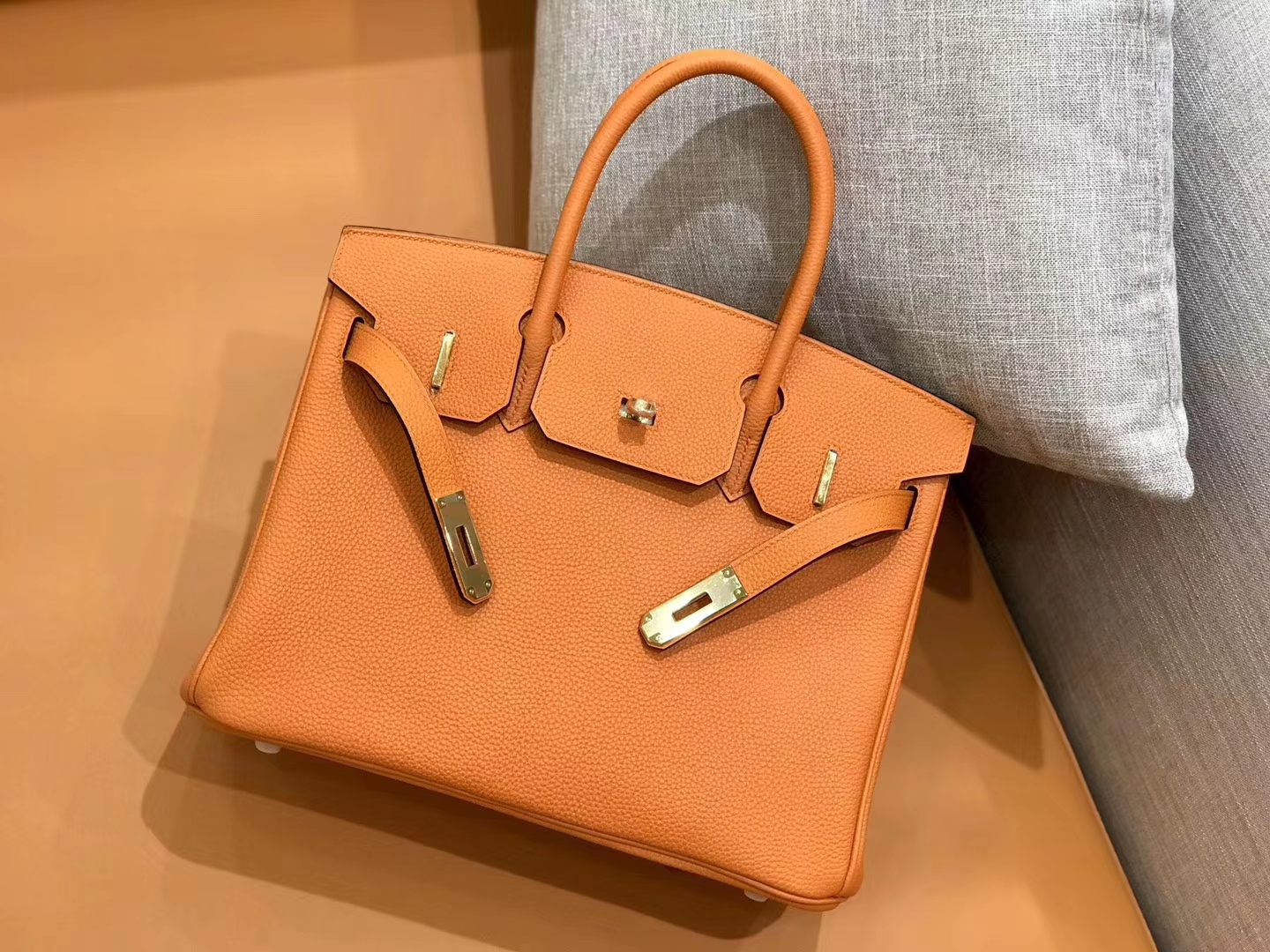 Hermès（爱马仕）新增现货 birkin 铂金包 经典橙 德国进口小牛皮 金扣 30cm