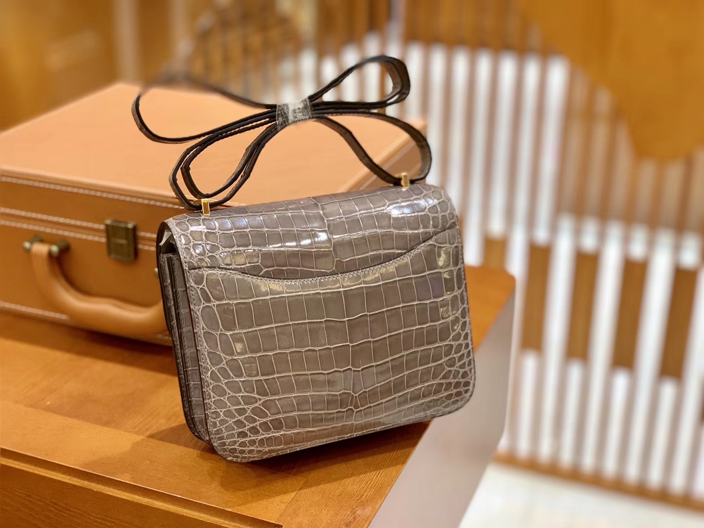 Hermès（爱马仕）Constance 空姐包 斑鸠灰 一级皮 尼罗鳄 顶端级别 臻品级别 金扣 18cm