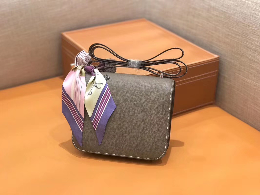 Hermès（爱马仕）Constance 空姐包 大象灰 Epsom掌纹小牛皮 臻品级别 银扣 18cm