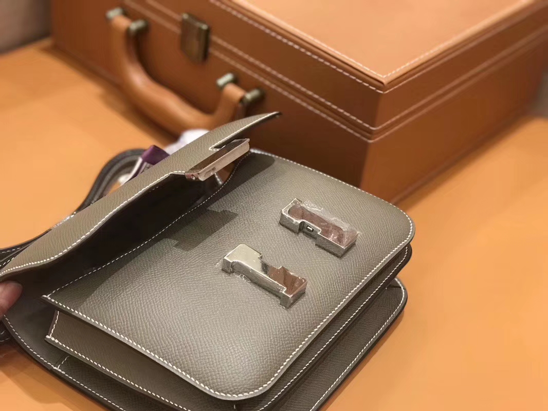 Hermès（爱马仕）Constance 空姐包 大象灰 Epsom掌纹小牛皮 臻品级别 银扣 18cm