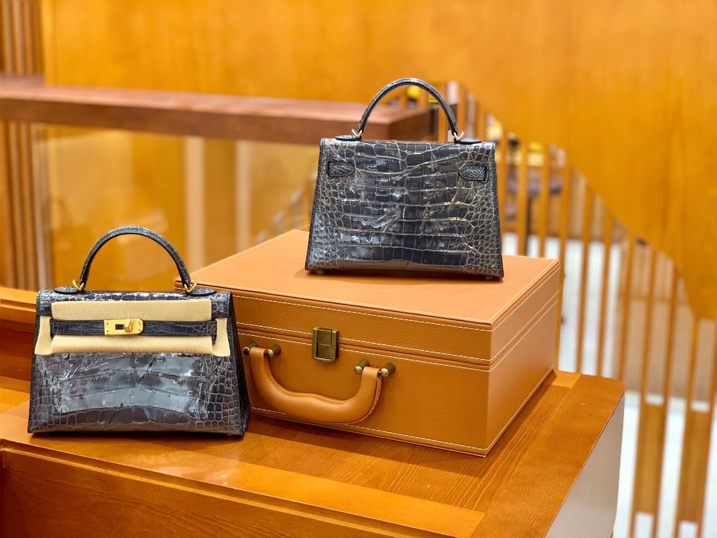 Hermès（爱马仕）Mini Kelly 迷你凯莉 风暴蓝 亮面鳄鱼 一级 顶端级别 美洲 臻品级别 金银扣 19cm