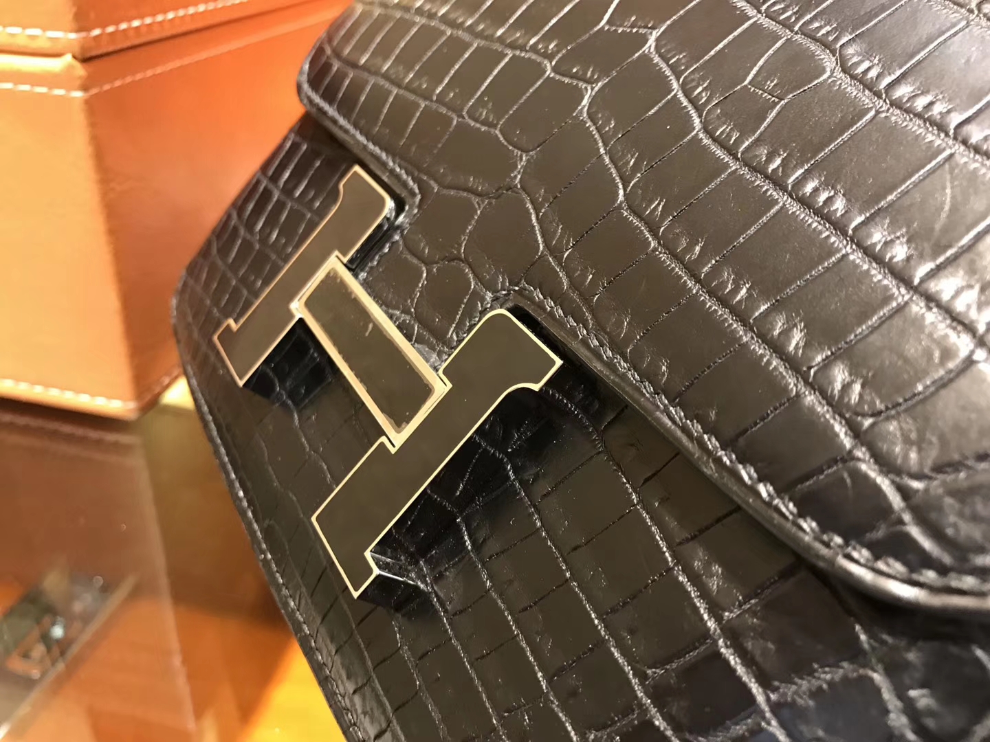 Hermès（爱马仕）Constance 空姐包 黑色 一级鳄鱼皮 尼罗鳄 原版蜜蜡线 珐琅扣 23cm