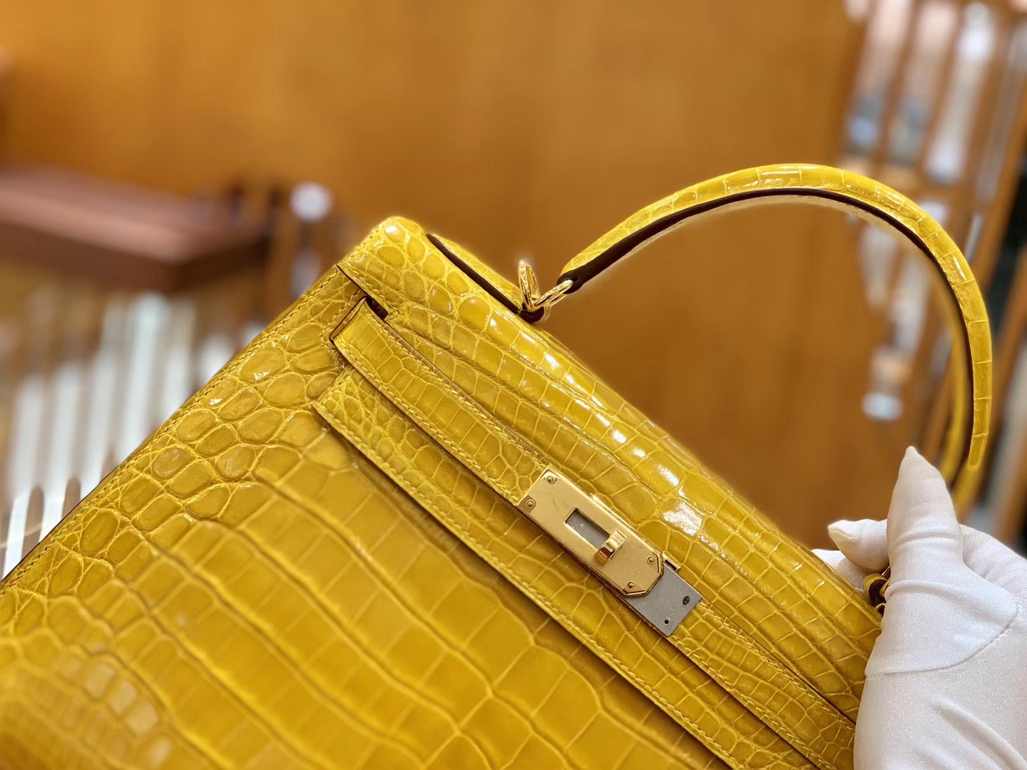 Hermès（爱马仕）Kelly 凯莉包 琥珀黄 一级皮 尼罗鳄鱼皮 臻品级别 顶级手缝工艺 金扣 28cm
