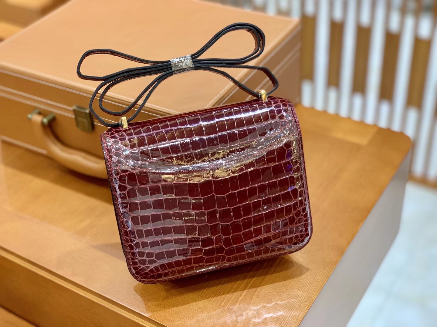 Hermès（爱马仕）Constance 空姐包 波尔多酒红 一级皮 尼罗鳄 顶端级别 臻品级别 金扣 18cm