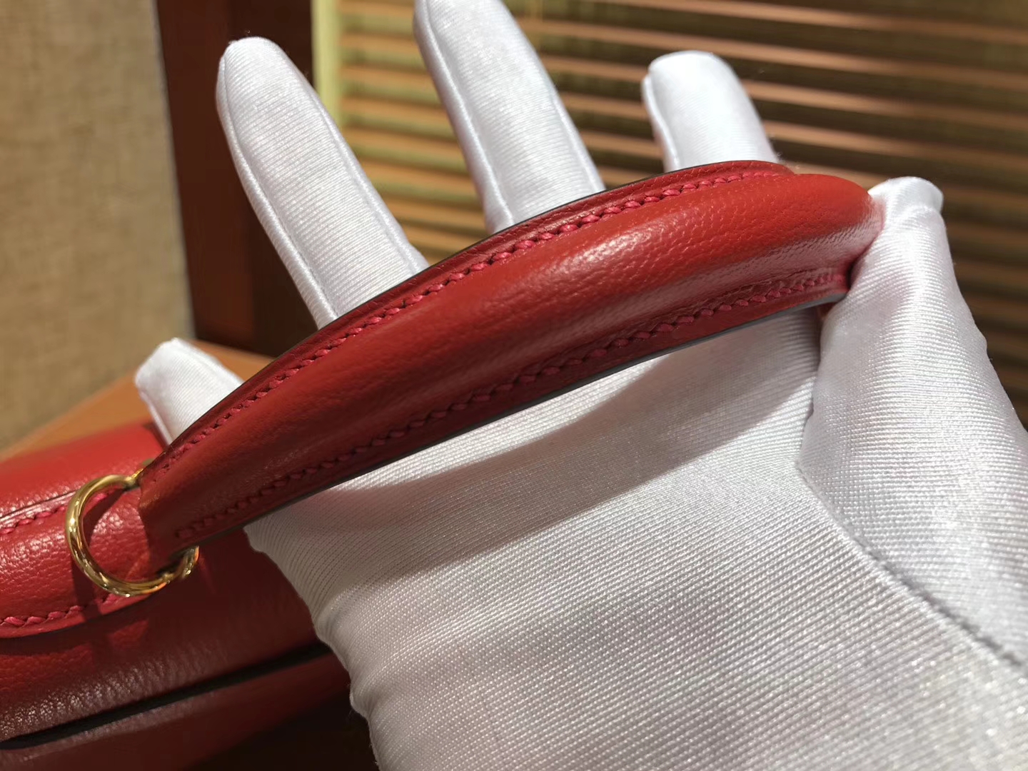 Hermès（爱马仕）Kelly 凯莉包 蕃茄红 原版山羊皮 全手缝蜡线 金扣 25cm