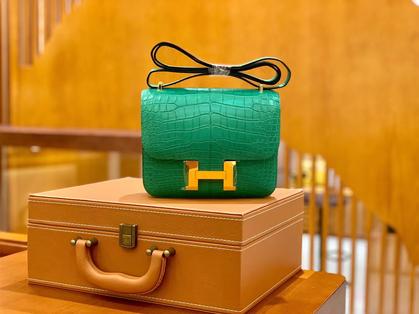 Hermès（爱马仕）Constance 空姐包 湖水绿 一级 美洲鳄 顶端级别 臻品级别 18cm