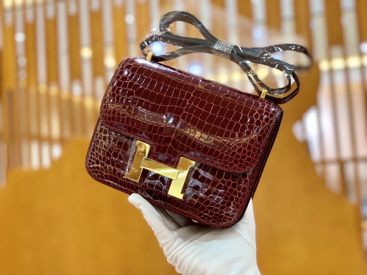 Hermès（爱马仕）Constance 空姐包 波尔多酒红 一级皮 尼罗鳄 顶端级别 臻品级别 金扣 18cm